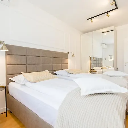 Apartament Cosmopolitan **** *