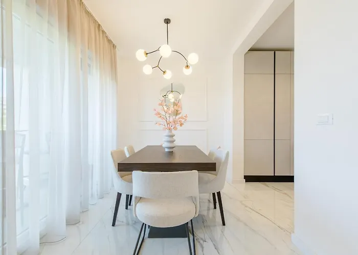 Cosmopolitan **** Split