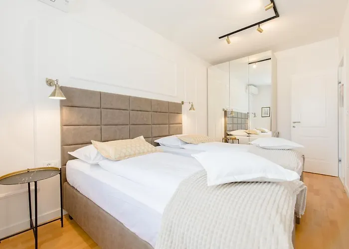 Apartament Cosmopolitan **** *