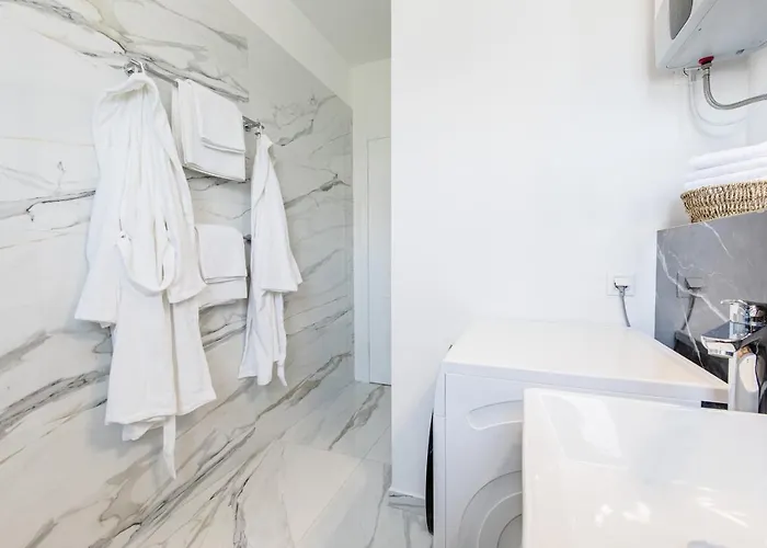 Cosmopolitan **** Apartament Split