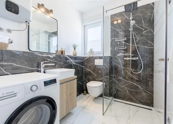 Cosmopolitan **** Apartament *