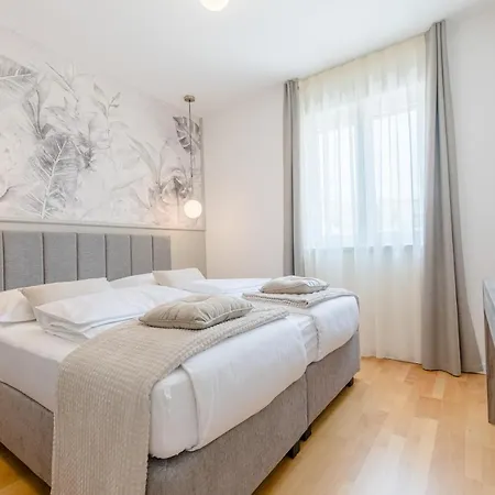 Apartment Cosmopolitan ****