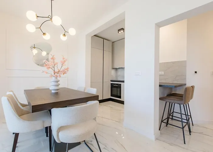 Cosmopolitan **** * Split