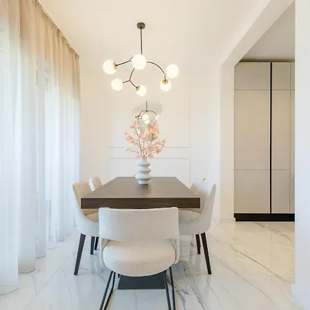 Cosmopolitan **** Split